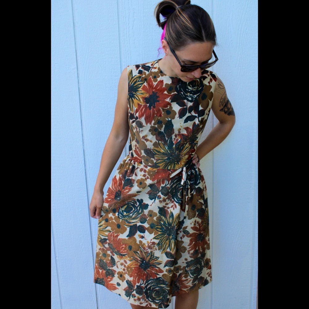 Rare Vintage 1950s Fit and Flare Floral Dress/ Vintage Floral Dress